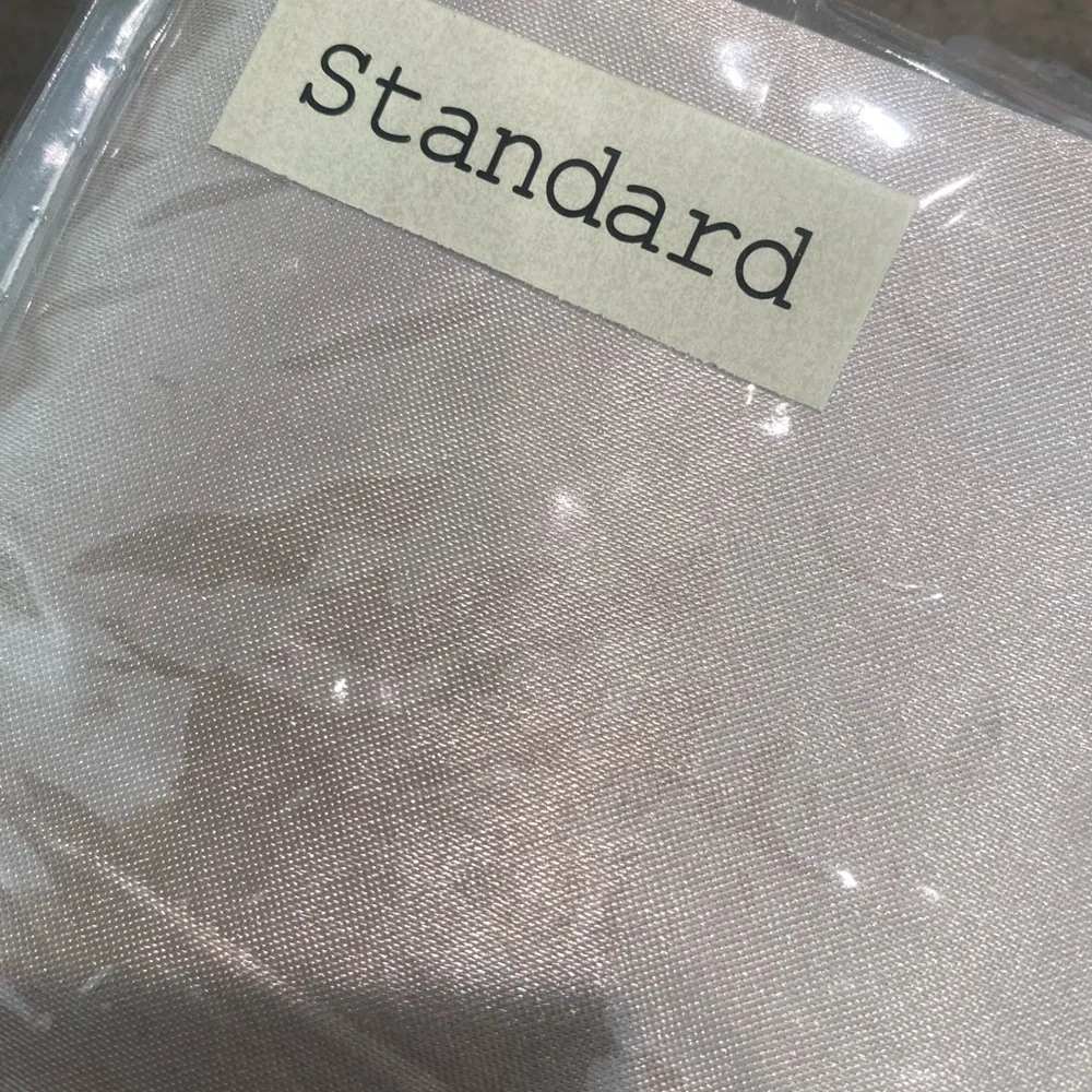 BEAUTY SLEEP ✨2 satin pillowcases✨pretty color BRAND NEW - standard size
